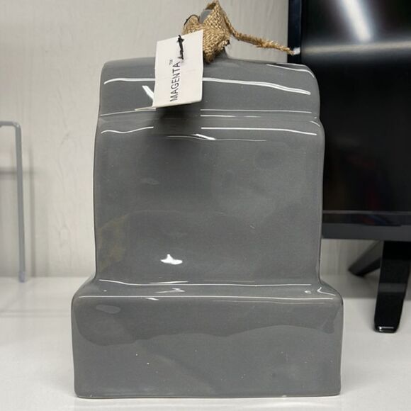 TOMBSTONE BIRDHOUSE "NINE LIVES" - RAE DUNN - Picture 3 of 4